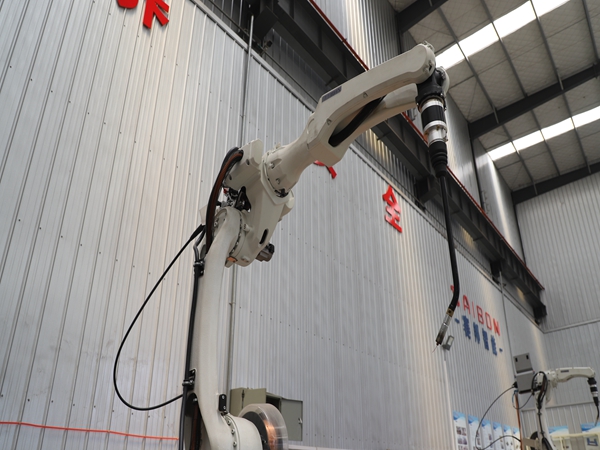 自動焊接設(shè)備中的點焊機器人可以應(yīng)用在哪些行業(yè) 自動化焊接設(shè)備