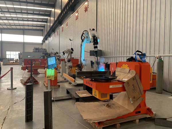 自動焊接設備工作展示 激光自動焊接設備的原理和優勢