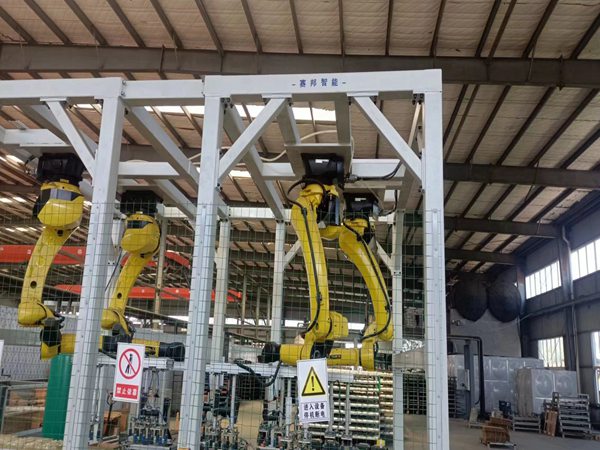 碼垛搬運機器人生產線圖片 碼垛搬運機器人生產線展示
