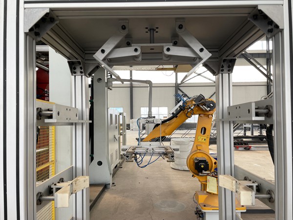 搬運(yùn)機(jī)器人生產(chǎn)線有哪些類型? 青島賽邦生產(chǎn)的搬運(yùn)機(jī)器人生產(chǎn)線展示