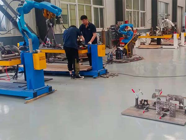 青島賽邦智能焊接機器人廠家的發(fā)貨現(xiàn)場 青島賽邦智能焊接機器人廠家的發(fā)貨現(xiàn)場