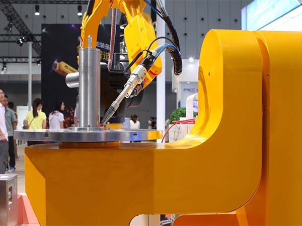 檢查焊接變位機翻轉傳動 檢查焊接變位機翻轉傳動