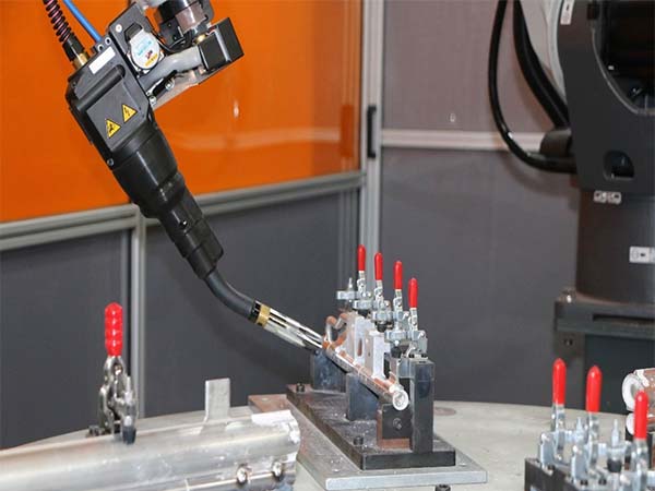 自動焊接設備控制熔池溫度 自動焊接設備控制熔池溫度