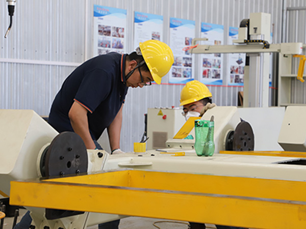 焊接變位機在工作前檢查線路問題 焊接變位機在工作前檢查線路問題