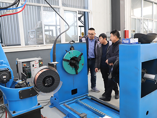 自動焊接設備幫助提高焊接效率 自動焊接設備幫助提高焊接效率