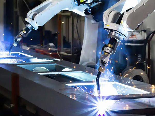 雙絲焊接機器人的維護保養怎么做 雙絲焊接機器人的維護保養怎么做