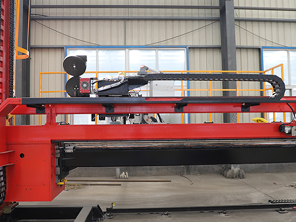 工業(yè)焊接機(jī)器人的運(yùn)動(dòng)控制系統(tǒng)