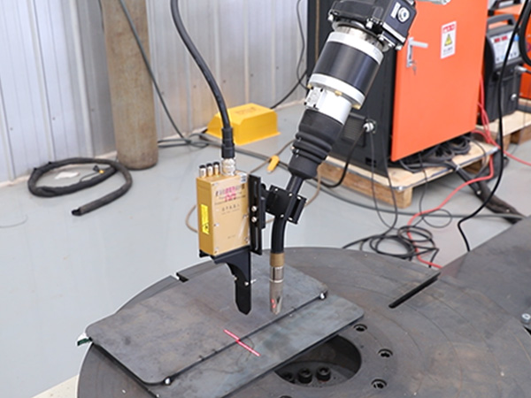 自動化焊機自動尋縫的優勢 自動化焊機自動尋縫的優勢