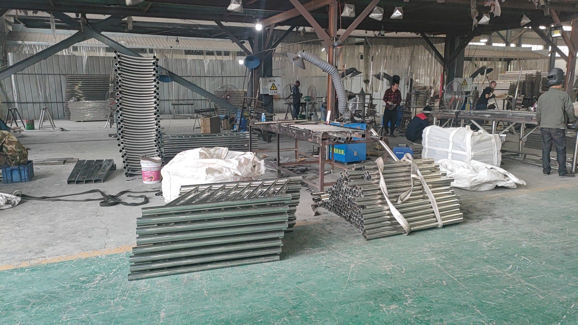 不銹鋼復(fù)合管護(hù)欄